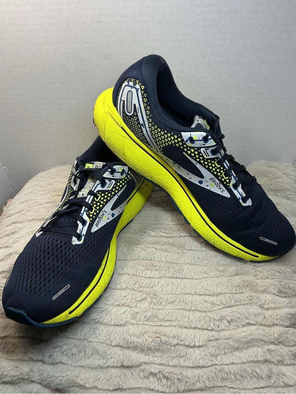 Brooks Ghost 14 Men’s Running Shoes 9.5 D Navy Yellow 1103691D404